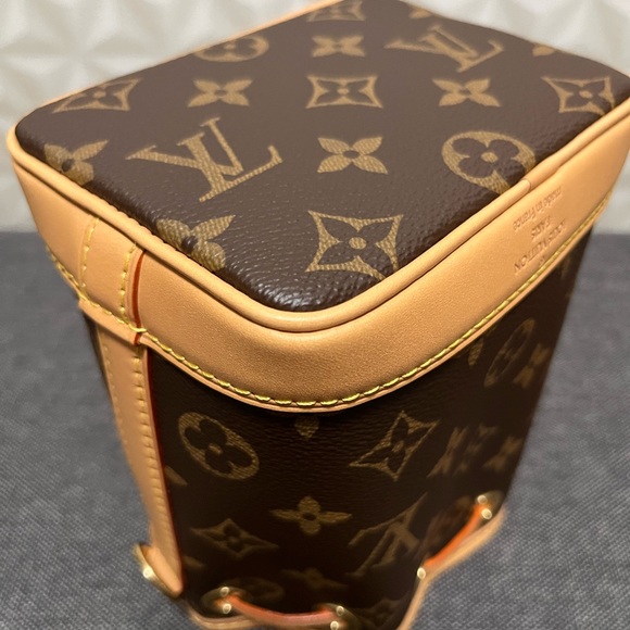 Louis Vuitton Monogram Nano Noe - Picture 9 of 16